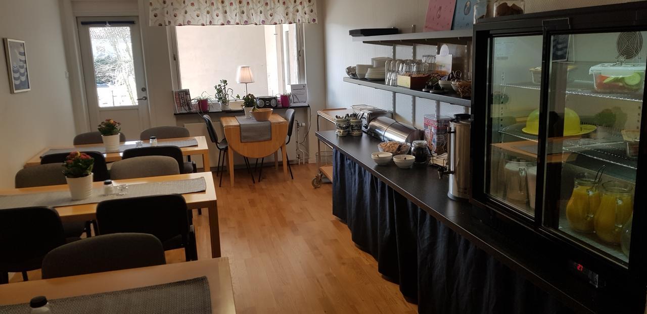 Bralanda Hotell Och Vandrarhem Ngoại thất bức ảnh